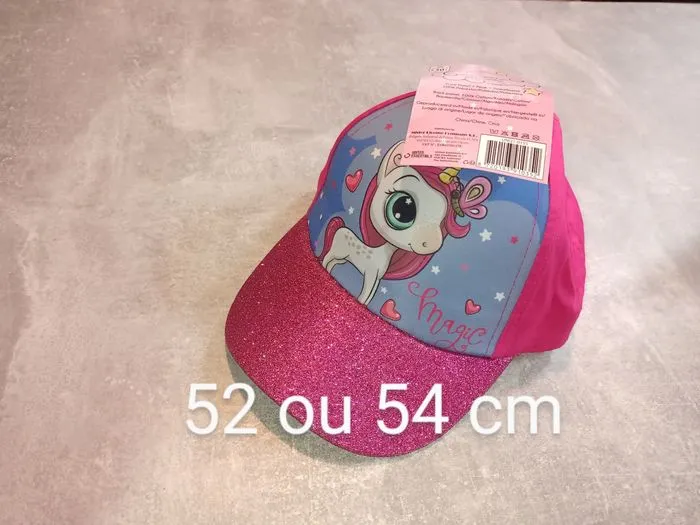 Casquette à paillettes licorne 