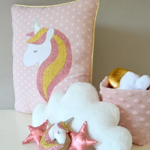 Mobile nuage licorne