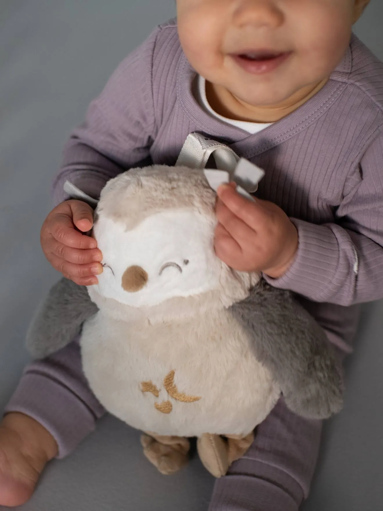 Peluche aide au sommeil lumineuse et sonore Deluxe TOMMEE TIPPEE Ollie la chouette gris - Tommee Tippee
