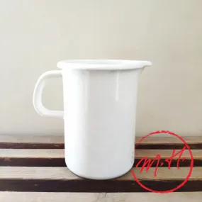 Pot mesureur émail blanc